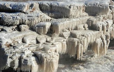 В Китае замерз второй по величине водопад