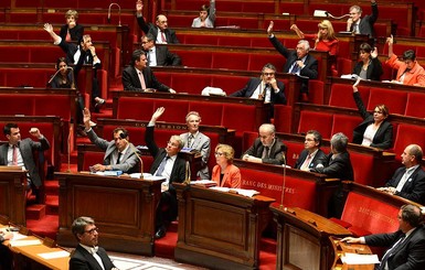 Французских депутатов будут штрафовать за прогулы