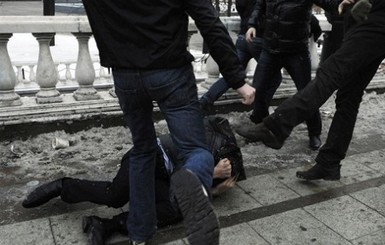 В Киеве националисты избили до комы киевлянина, полиция отказывается расследовать  