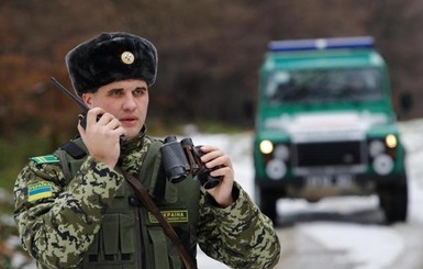 В Луганской области украинских пограничников обстреляли с территории России