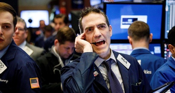 Индекс Dow Jones показал второе рекордное падение в истории