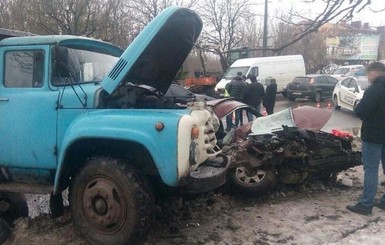 У погибшего в ДТП в Тернополе 9-летняя дочь оказалась в реанимации, а у жены - тяжелая онкология