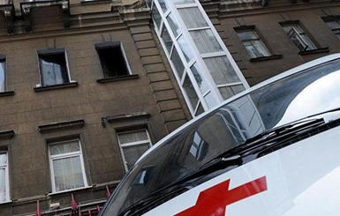 В Москве 13-летняя девочка упала с 12-го этажа и выжила