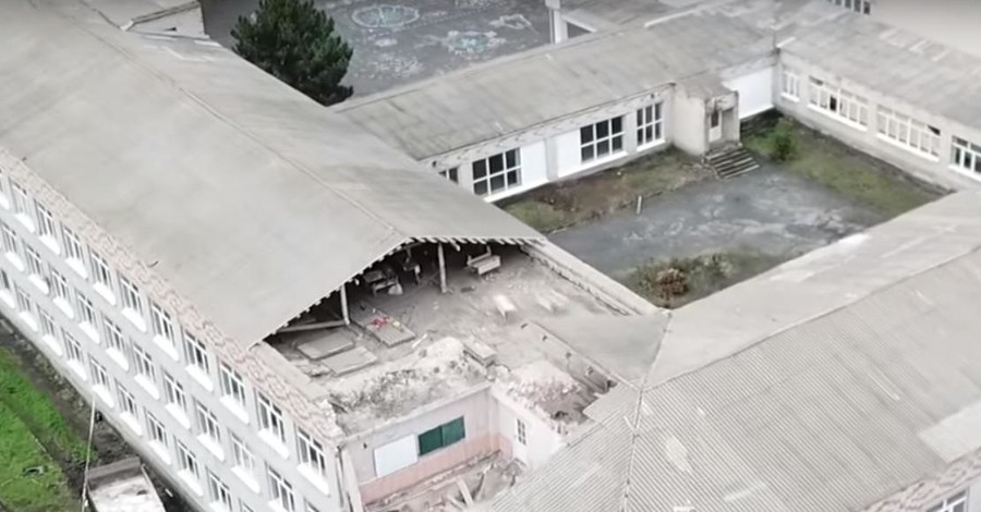 На Николаевщине обрушился потолок школы