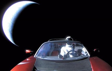 Tesla Roadster Илона Маска получил межпланетный идентификатор
