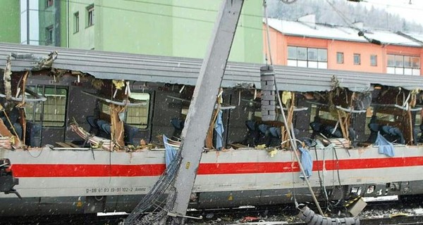 В Австрии столкнулись два пассажирских поезда