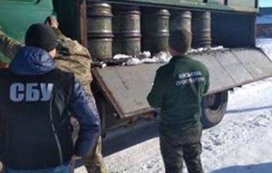 Украинских военных поймали на краже топлива
