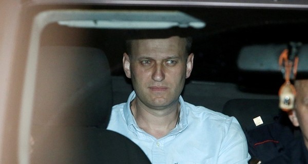 Навального задержали и почти сразу отпустили: 