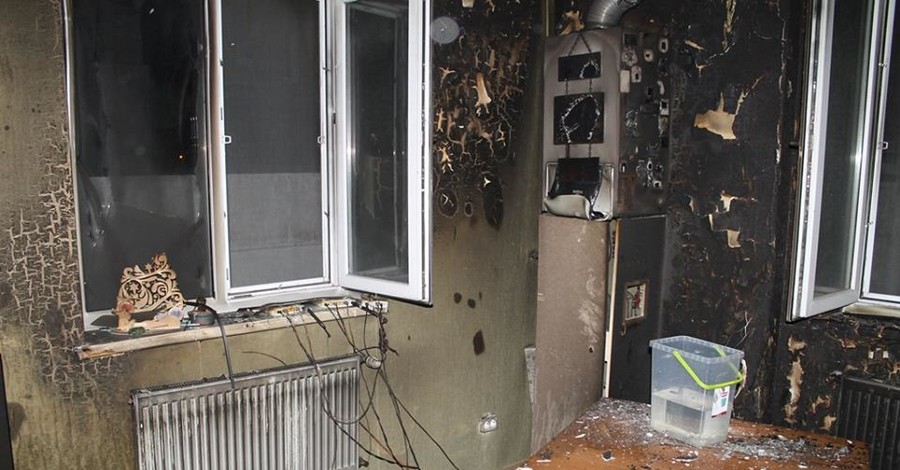 Видео: в Ровно сожгли редакцию местного интернет-издания 