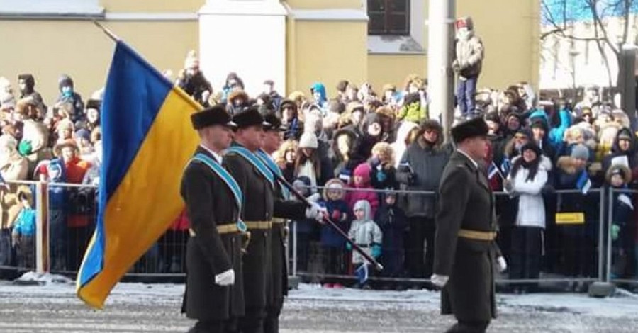 Украинские военные приняли участие в параде в Эстонии