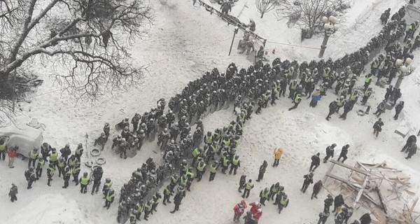 Как власть объяснила зачистку лагеря под Радой