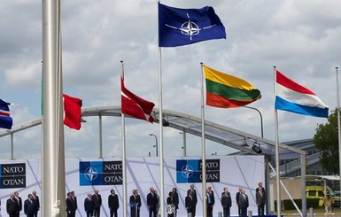 НАТО признало Украину страной-аспирантом