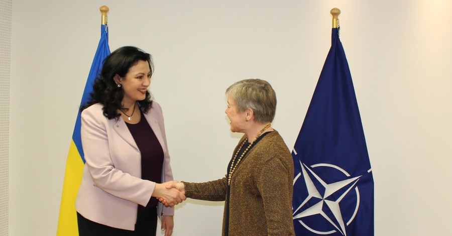 Украина надеется, что Венгрия не помешает проведению грядущего заседания комиссии НАТО