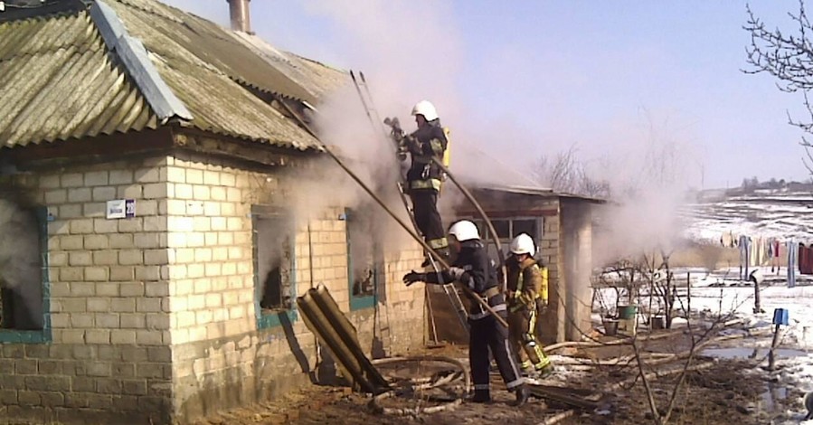 В Кировоградской области на пожаре погибли трое детей