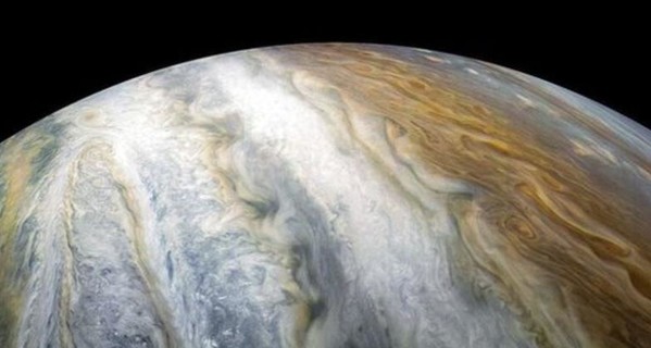 NASA: атмосфера Юпитера оказалась намного глубже