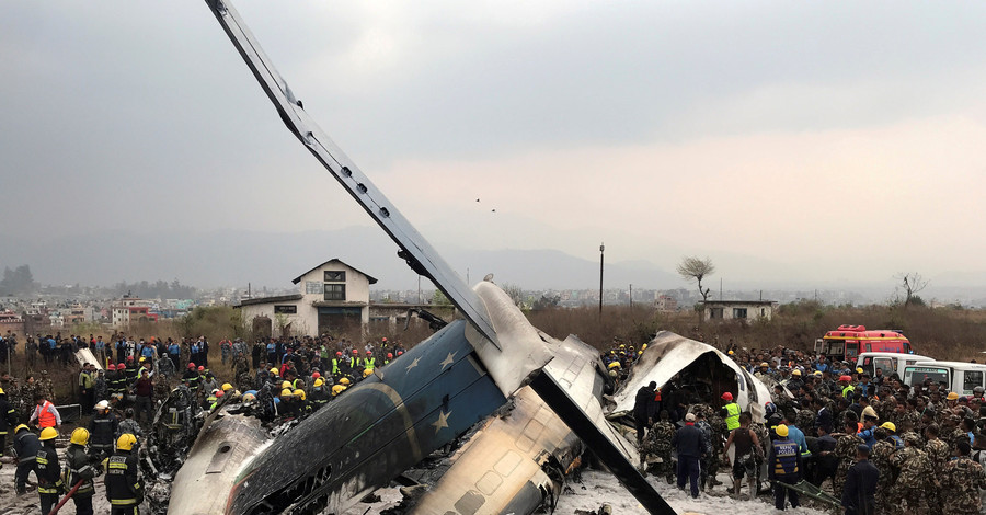В Непале разбился пассажирский самолет 