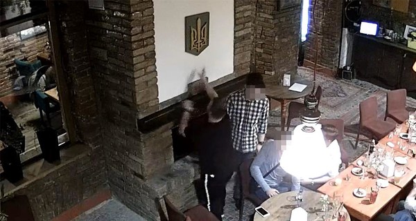 В Тернополе польский студент сжег в ресторане герб Украины