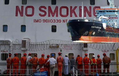 В Нигерии арестовали судно с украинским экипажем за незаконную торговлю топливом