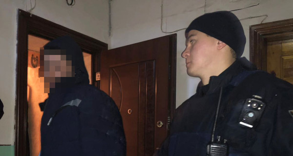 В Одессе пьяный устроил стрельбу по прохожим из окна квартиры