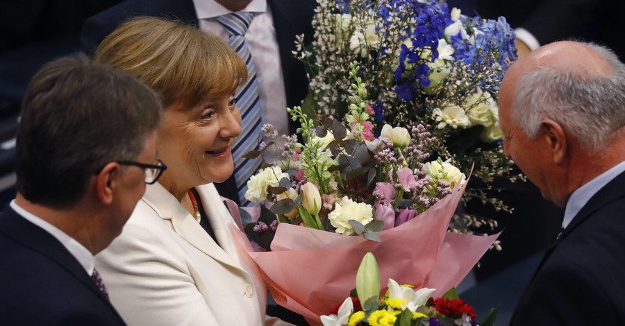 Меркель четвертый раз подряд стала канцлером