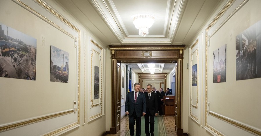 Президенты Украины и Австрии обсудили в Киеве вопрос миротворцев