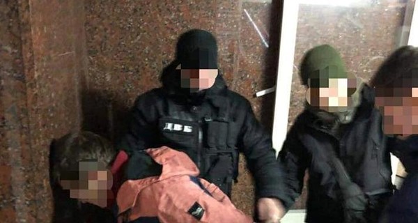  В Киеве полицейского поймали на продаже наркотиков