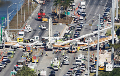 Обрушившийся во Флориде мост задавил четырех человек