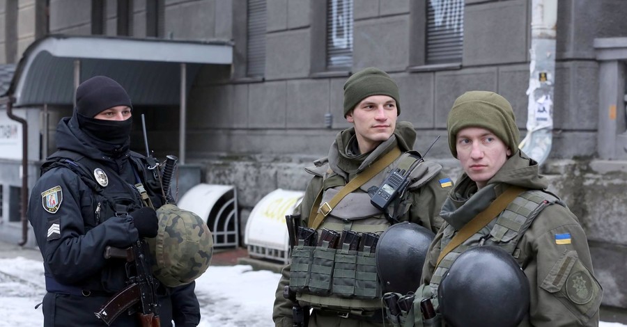 На улицы Киева вышли дополнительные отряды силовиков