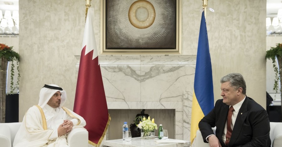 Порошенко договорился с Катаром о поставках газа и безвизовом режиме
