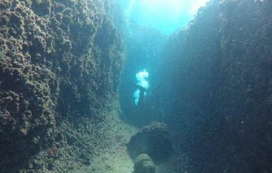 Под водой в Италии обнаружили древнейший порт