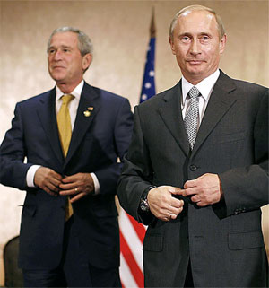 Путин и Буш вступят в схватку за Украину 