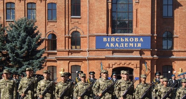 В центре Одессы из самодельного пистолета застрелился курсант