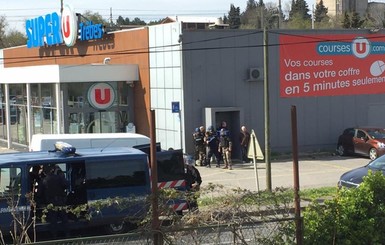 Теракт на юге Франции: захватившего заложников убили