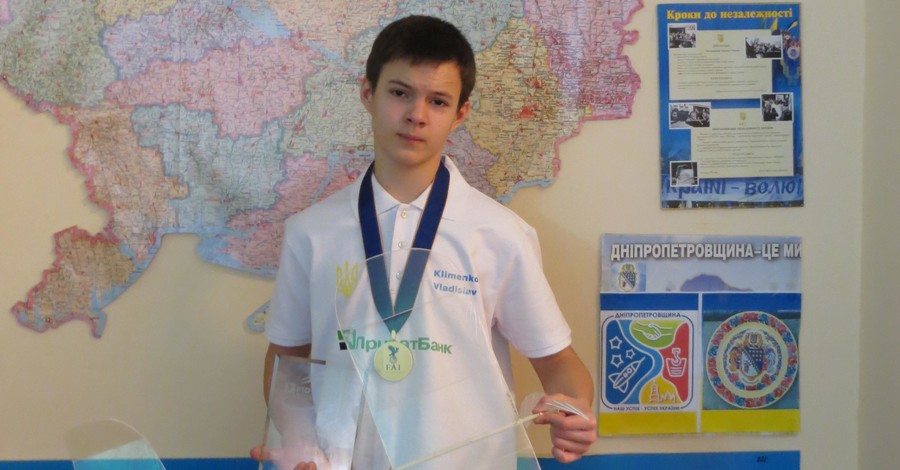 Украинский подросток в США выиграл чемпионат мира по авиамоделированию