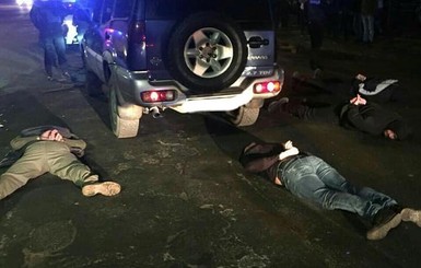 Стрельба в Ивано-Франковске: задержаны 11 человек, изъяты автоматы