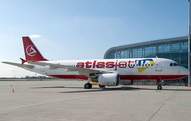 Авиакомпания Atlasjet Ukraine приостановит все свои регулярные рейсы