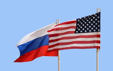 СМИ: ночью американские дипломаты покинули посольство в России
