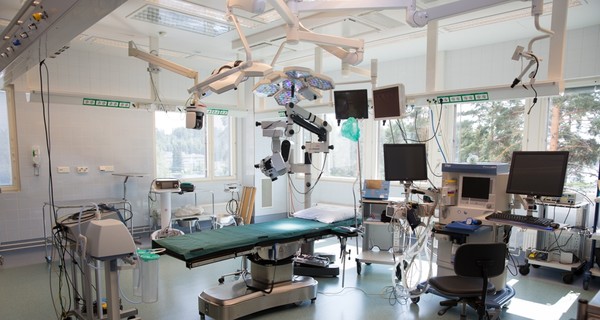 Мужчина впервые родил ребенка