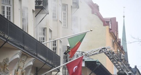В Швеции подожгли посольство Португалии, пострадали 14 человек