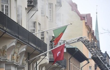 В Швеции подожгли посольство Португалии, пострадали 14 человек