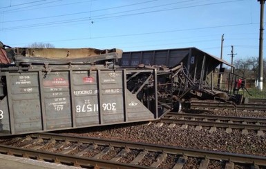 На Львовщине перевернулся товарный поезд: движение пассажирских поездов  заблокировано