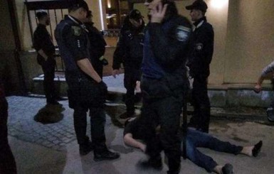 Во Львове охранники ресторана забили посетителя до смерти