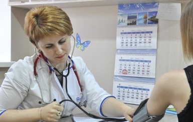 Цифра дня: 150 тысяч украинцев подписали договоры с семейными врачами 