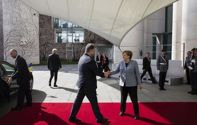 Порошенко встретился с Меркель: фоторепортаж 