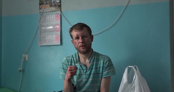 Под Мариуполем депутат сельсовета приковал цепями своего работника