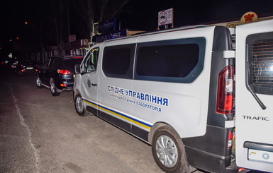 В Киеве неизвестные с автоматами разгромили игорные заведения