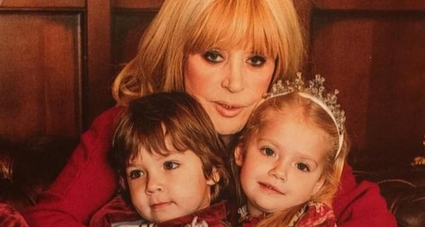 Маленькие дети Пугачевой трогательно поздравили маму с днем рождения