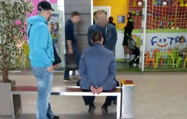 В Киеве задержали мужчину, который угрожал Супрун и шантажировал бизнесменов