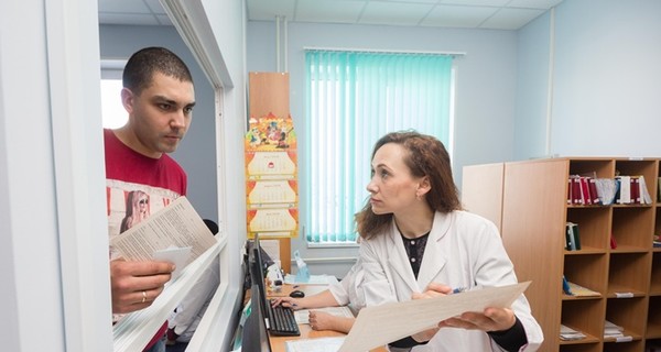 В Польше предложили упростить трудоустройство для украинских медиков 