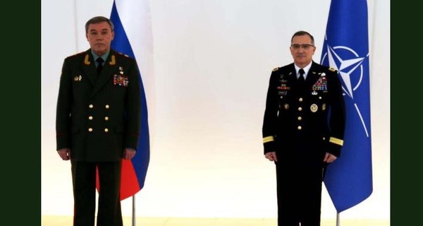 В Баку глава Генштаба РФ встретился с командующим войск НАТО в Европе